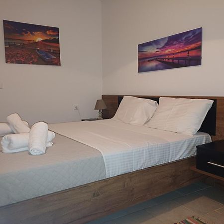 G.Tzanis Luxury Apartments Парга Екстериор снимка
