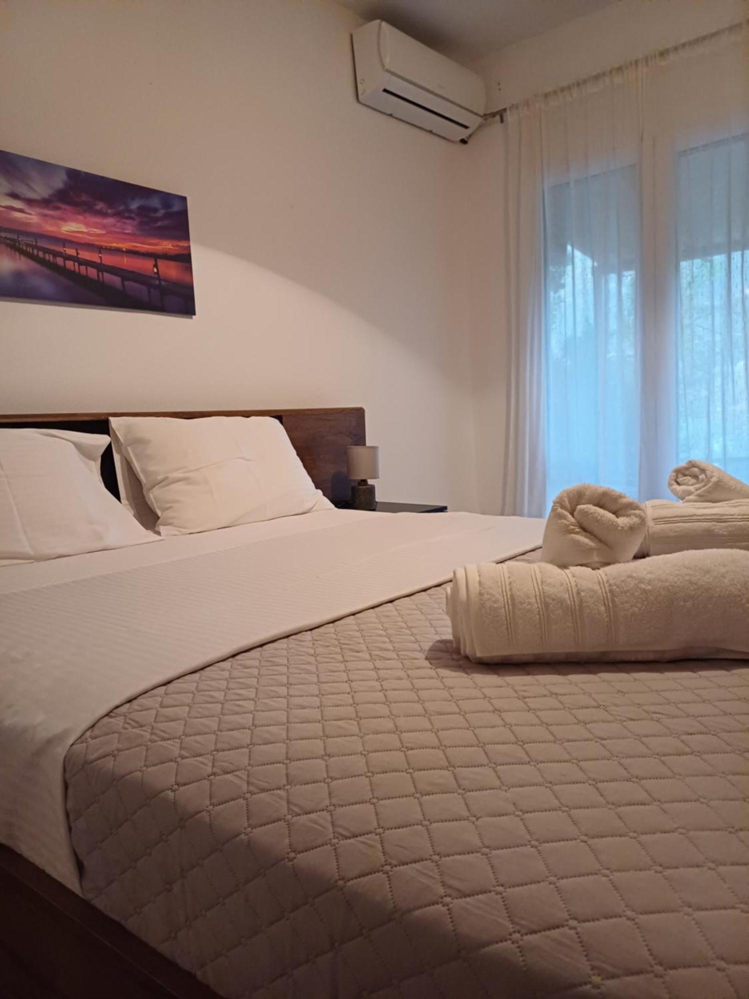 G.Tzanis Luxury Apartments Парга Екстериор снимка
